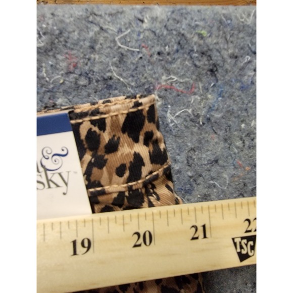 Terra‎ & Sky Core Straight Leg Demin Leopard Size 18W High Rise - Picture 4 of 10